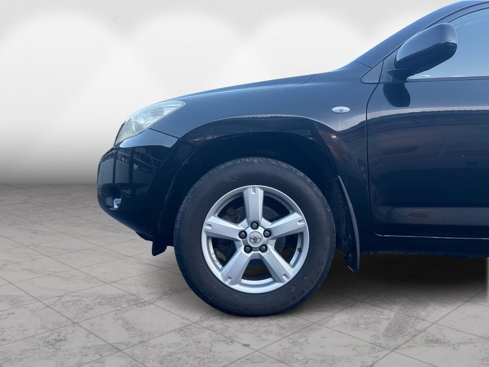 Toyota RAV4 2,0 VVT-i Wave 4x4 Van 5d