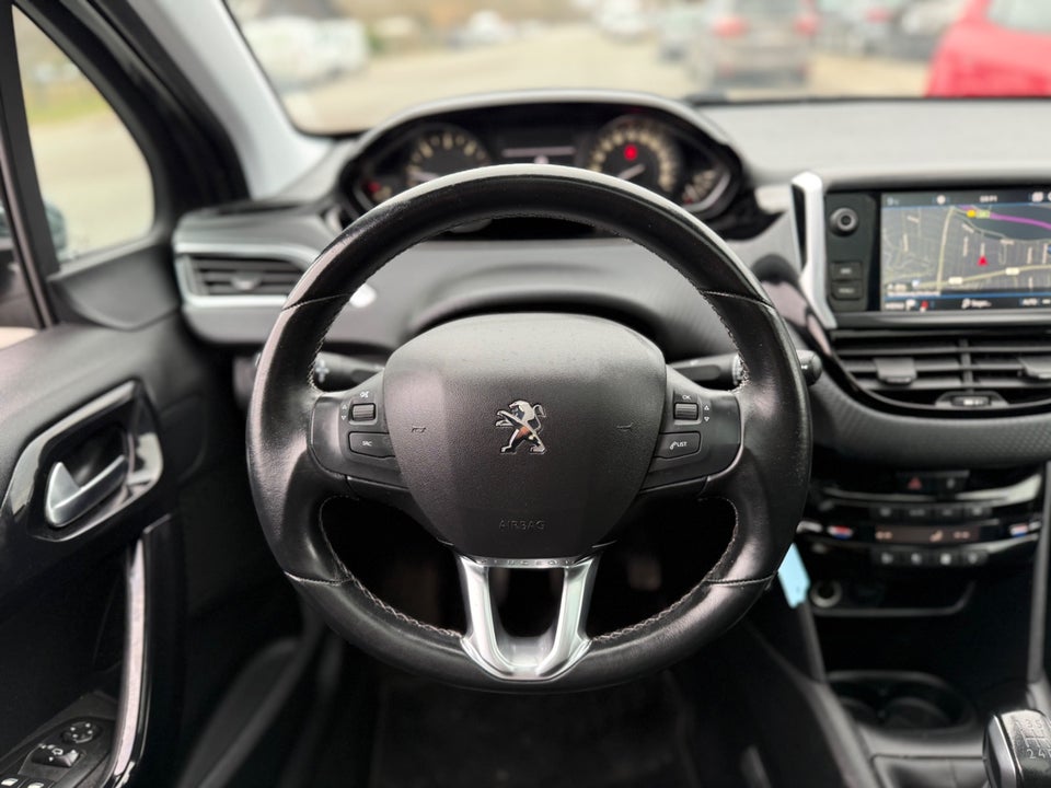 Peugeot 208 1,5 BlueHDi 100 Allure Sky 5d