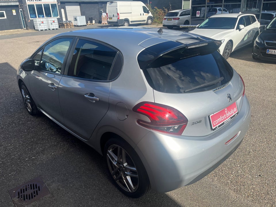 Peugeot 208 1,6 BlueHDi 100 Envy 5d