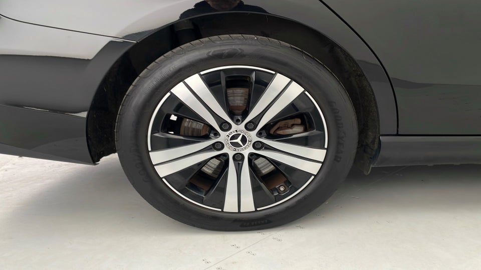 Mercedes C300 e 2,0 Business AMG stc. aut. 5d