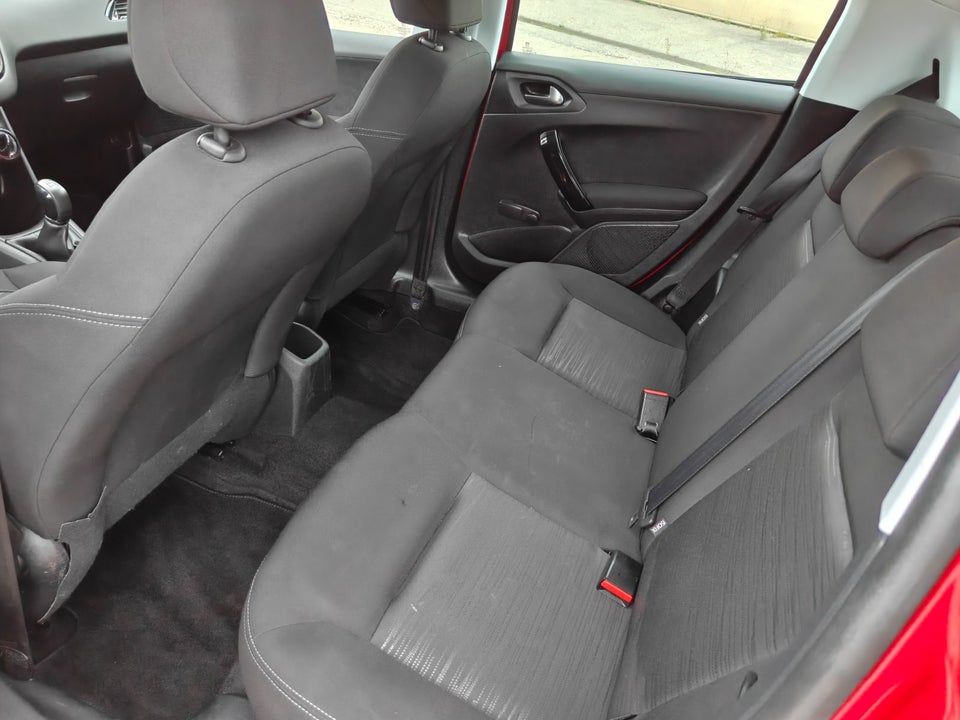 Peugeot 208 1,0 VTi Access Air 5d