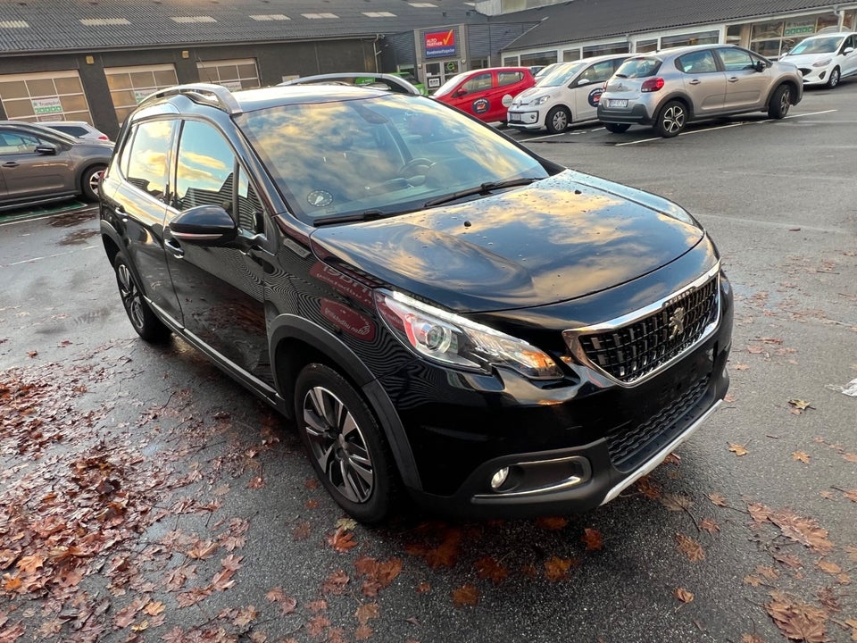 Peugeot 2008 1,5 BlueHDi 100 Prestige Sky 5d