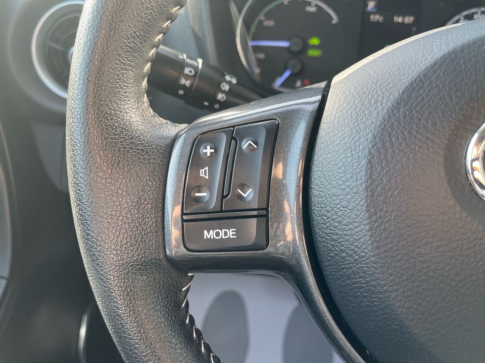 Toyota Yaris 1,5 Hybrid H3 Y20 e-CVT 5d