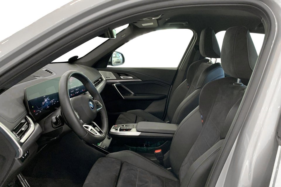 BMW iX1 eDrive20 Fully Charged M-Sport 5d