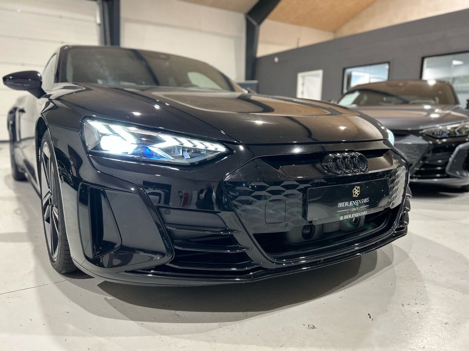 Audi RS e-tron GT quattro 4d