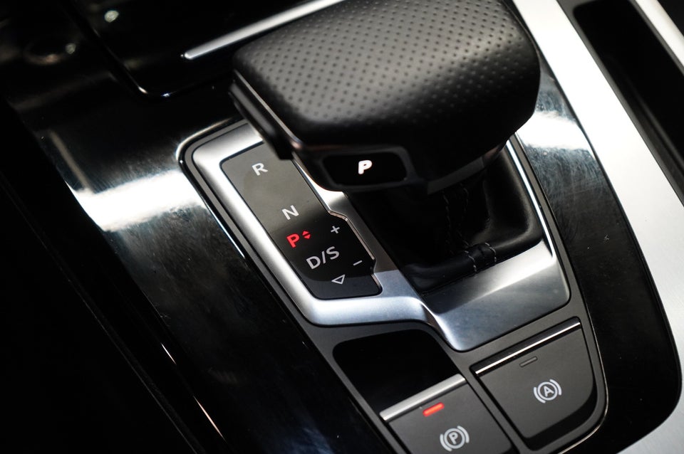 Audi Q5 50 TFSi e S-line quattro S-tr. 5d
