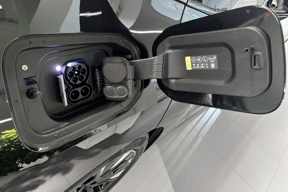 BMW iX xDrive60 Fully Charged 5d