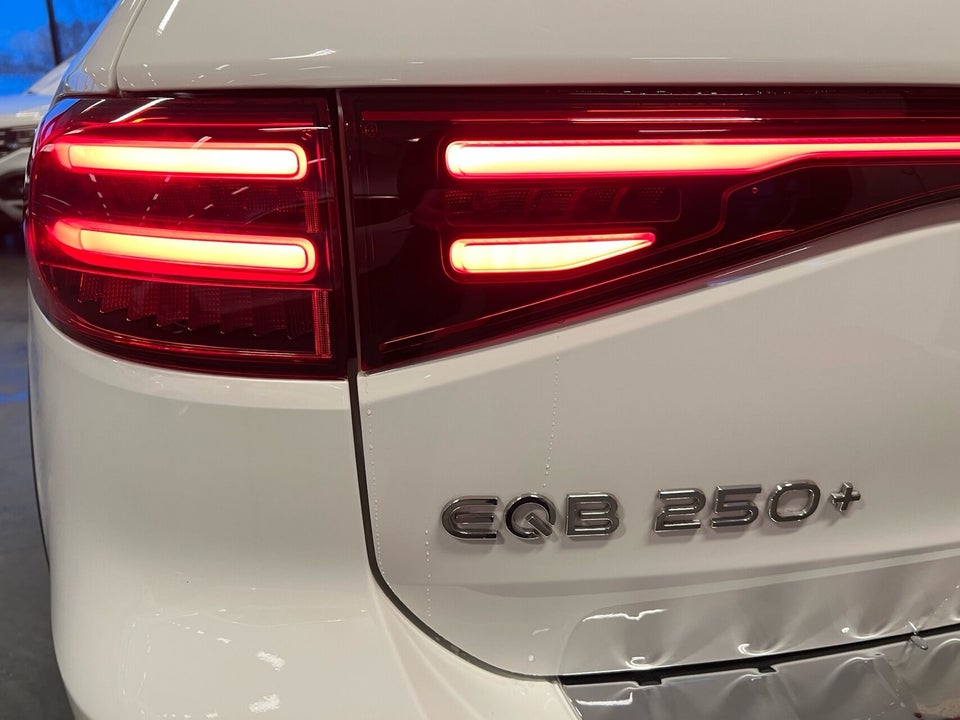 Mercedes EQB250+ Progressive 7prs 5d