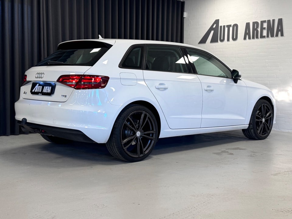 Audi A3 1,2 TFSi 110 Ambiente Sportback 5d