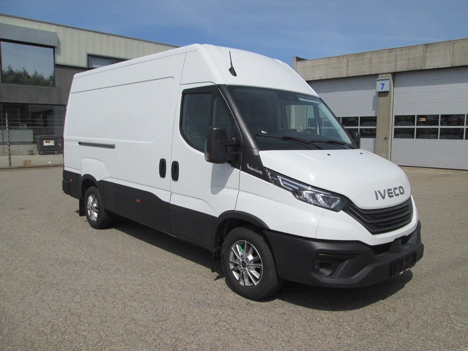 Iveco Daily 3,0 35S18 12m³ Van AG8