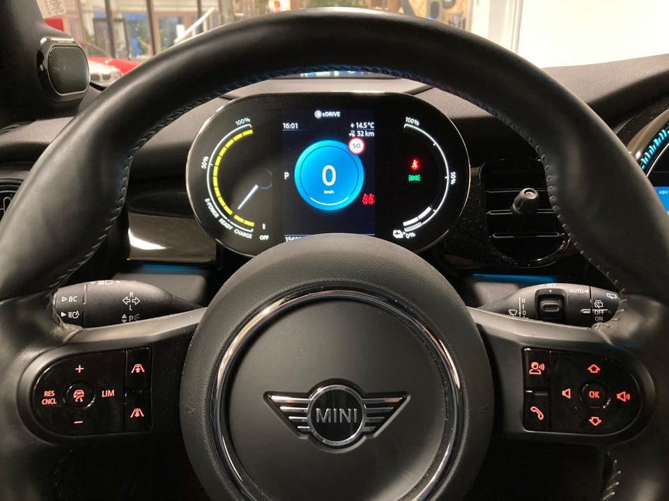 MINI Cooper SE Yours Trim 3d