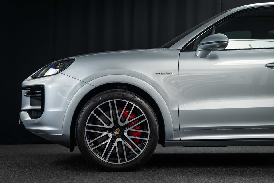 Porsche Cayenne Turbo 4,0 E-Hybrid PDK 5d