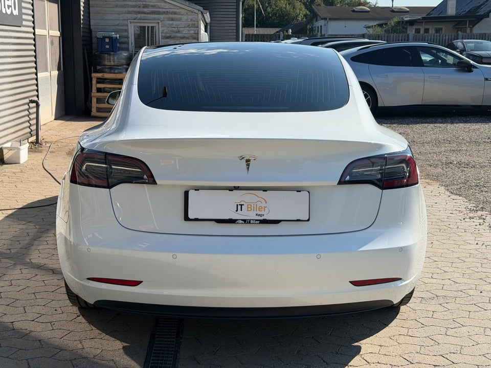 Tesla Model 3 Standard Range+ RWD 4d