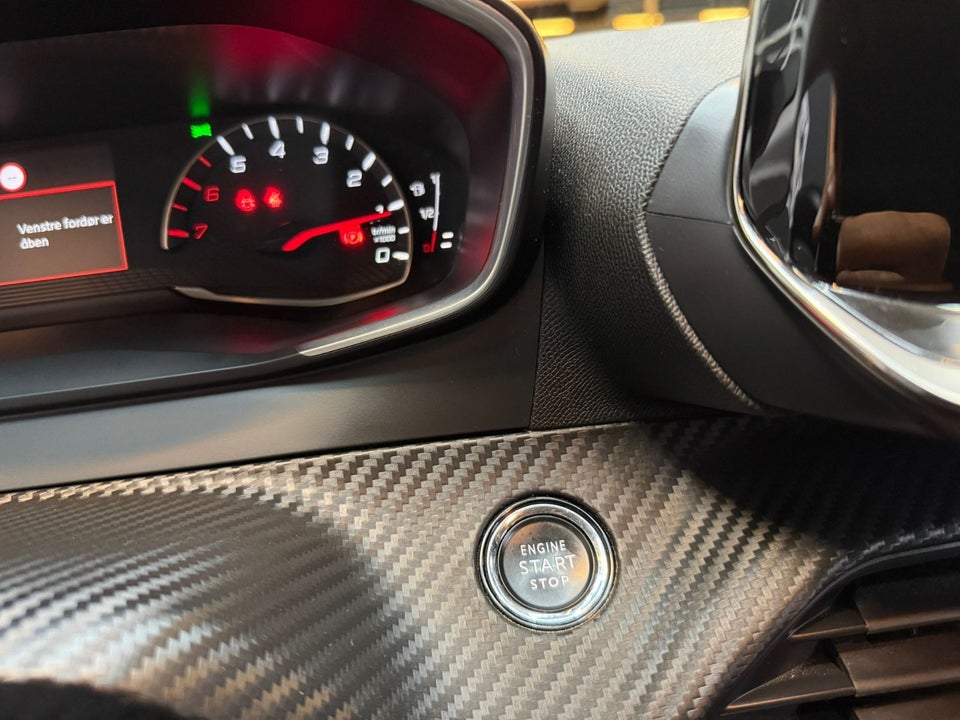Peugeot 208 1,2 PureTech 100 Allure Comfort 5d