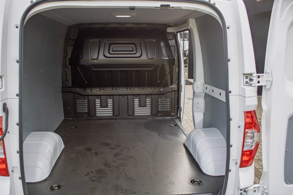 Maxus e-Deliver 3 50 Cargo Van SWB