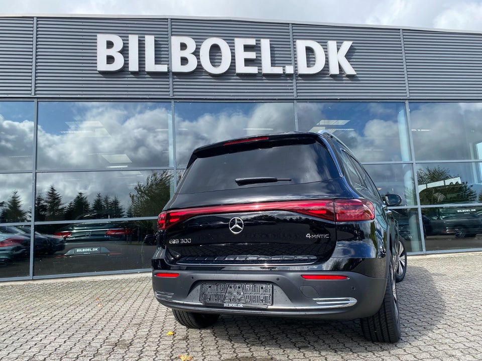 Mercedes EQB300 Progressive Advance Plus 4Matic 5d