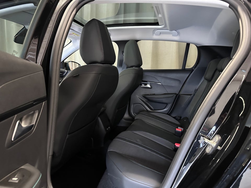 Peugeot 208 1,5 BlueHDi 100 Allure Sky 5d