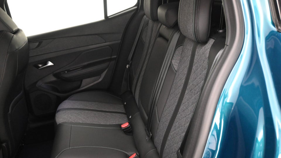 Peugeot 408 1,6 Hybrid Allure Pack EAT8 5d