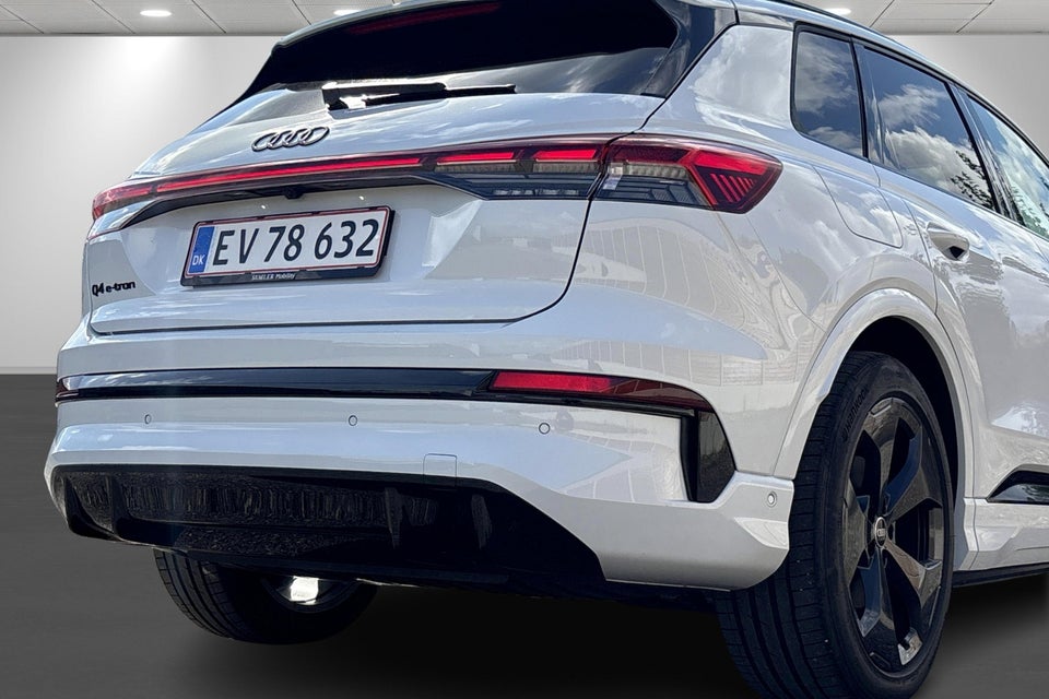 Audi Q4 e-tron performance 5d