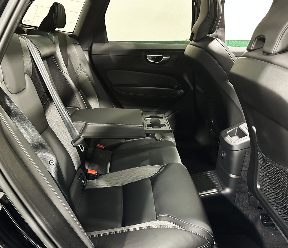 Volvo XC60 2,0 T6 ReCharge Plus Dark aut. AWD 5d