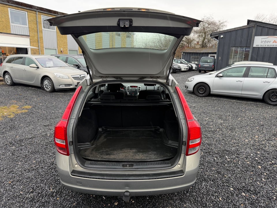 Kia Ceed 1,4 CVVT 105 Exclusive SW ECO 5d