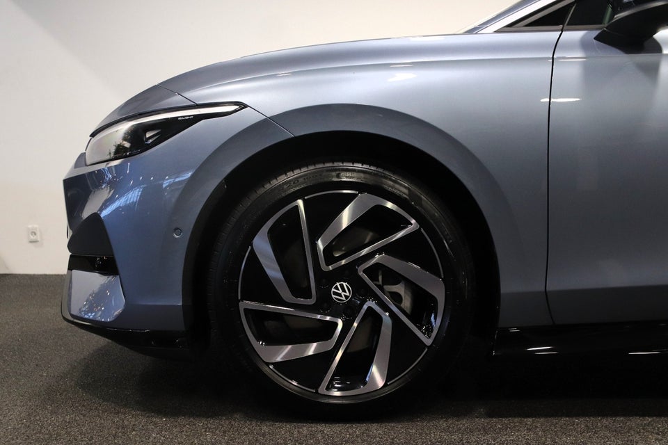 VW ID.7 77 Pro Tourer 5d