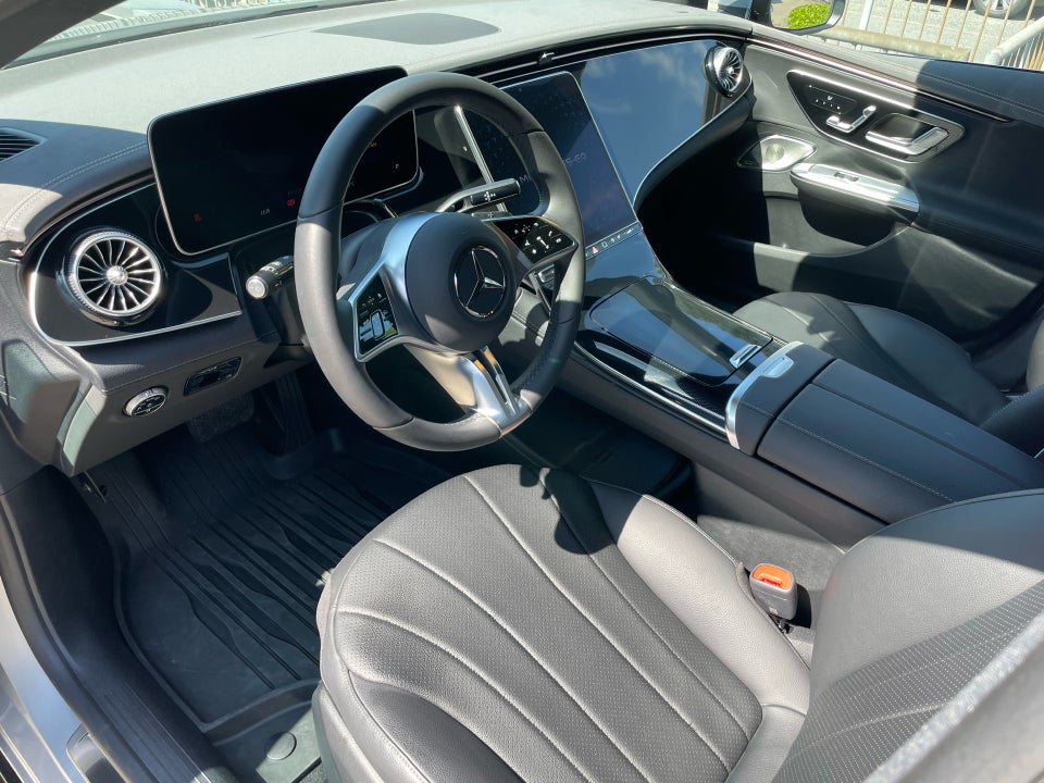 Mercedes EQE300 AMG Line 4d
