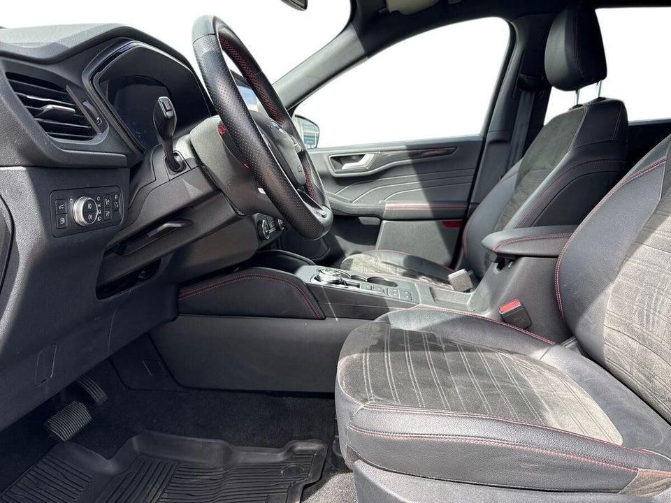 Ford Kuga 2,5 PHEV ST-Line X CVT 5d