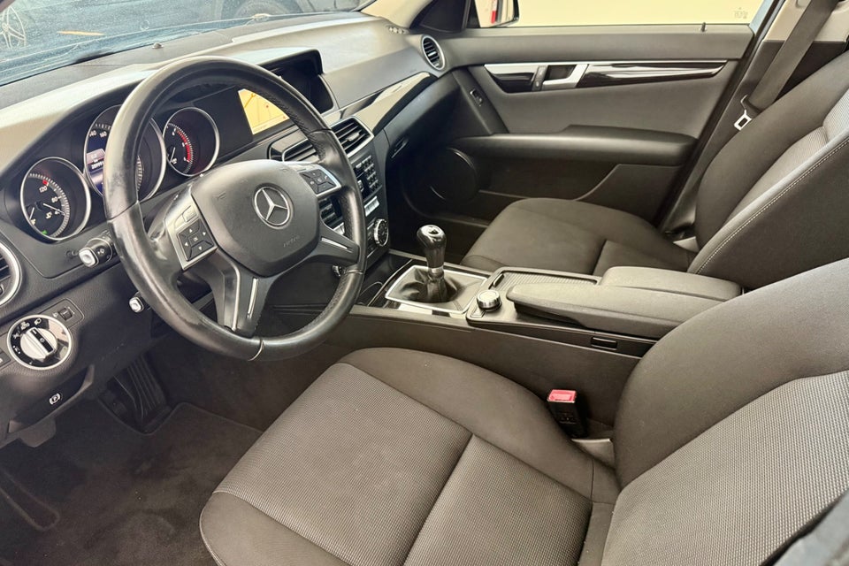 Mercedes C180 2,2 CDi BE 4d