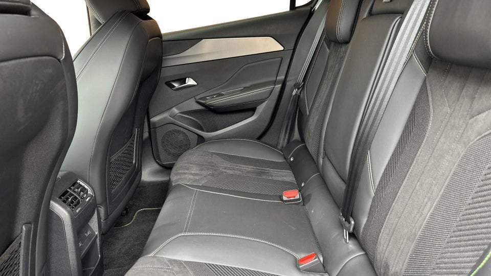 Peugeot e-308 54 GT 5d