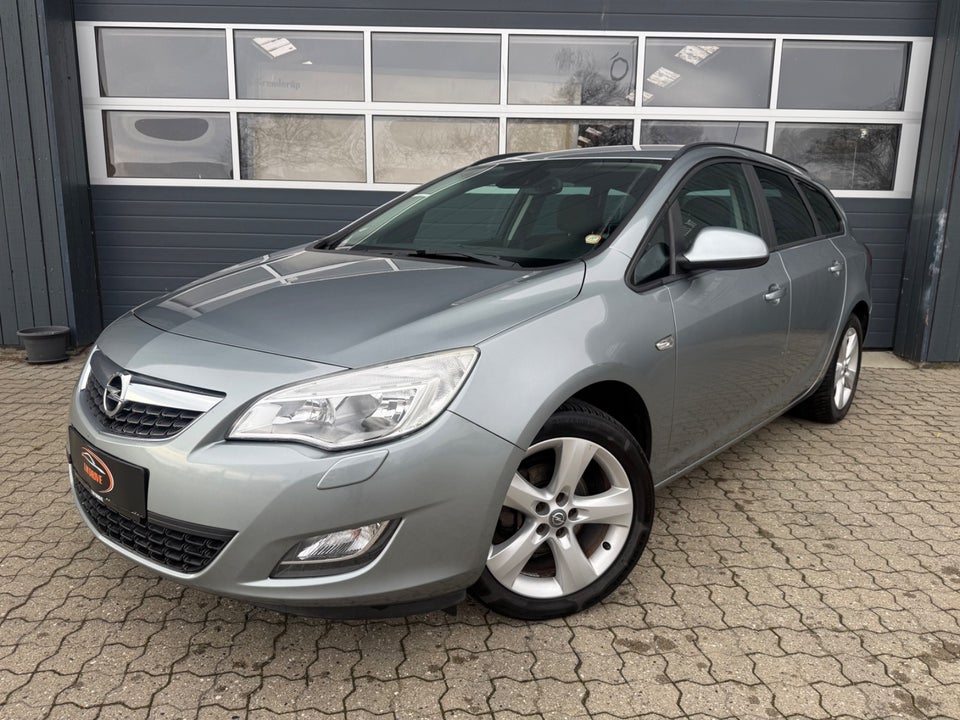 Opel Astra 1,4 T 140 Enjoy Sports Tourer 5d