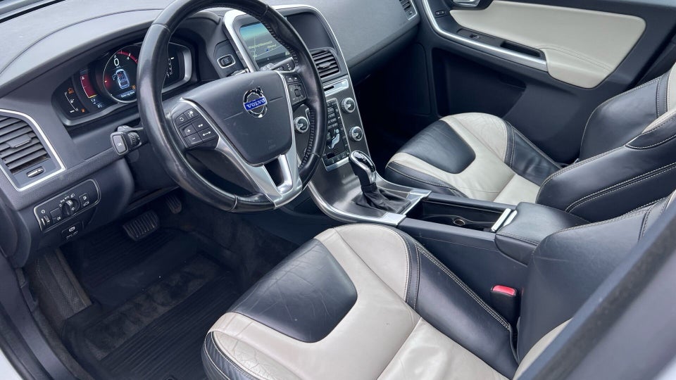Volvo XC60 2,0 D4 190 Momentum aut. Van 5d