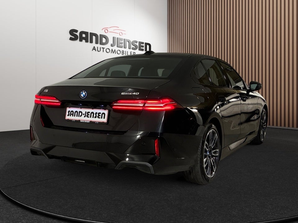 BMW i5 eDrive40 M-Sport 4d