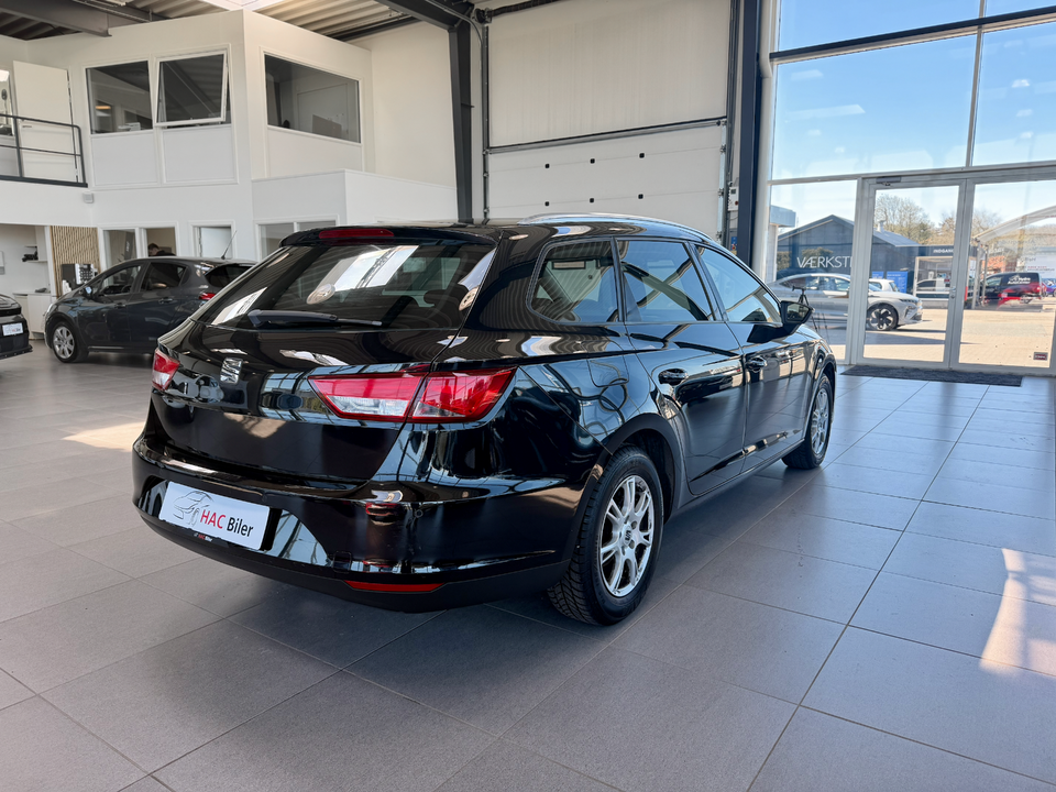 Seat Leon 1,6 TDi 105 Reference ST 5d