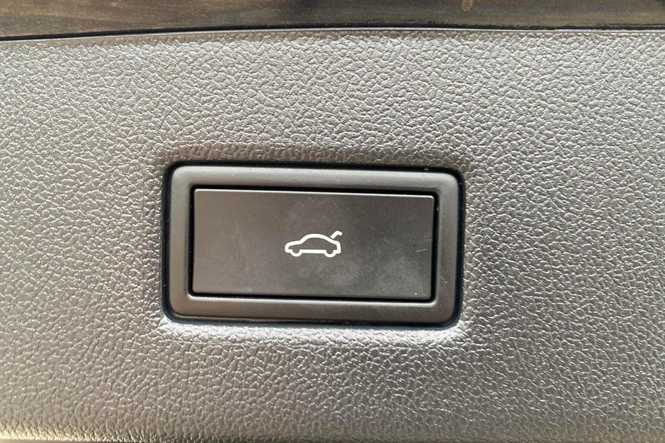 Ford Explorer 77 Premium Extended Range 5d