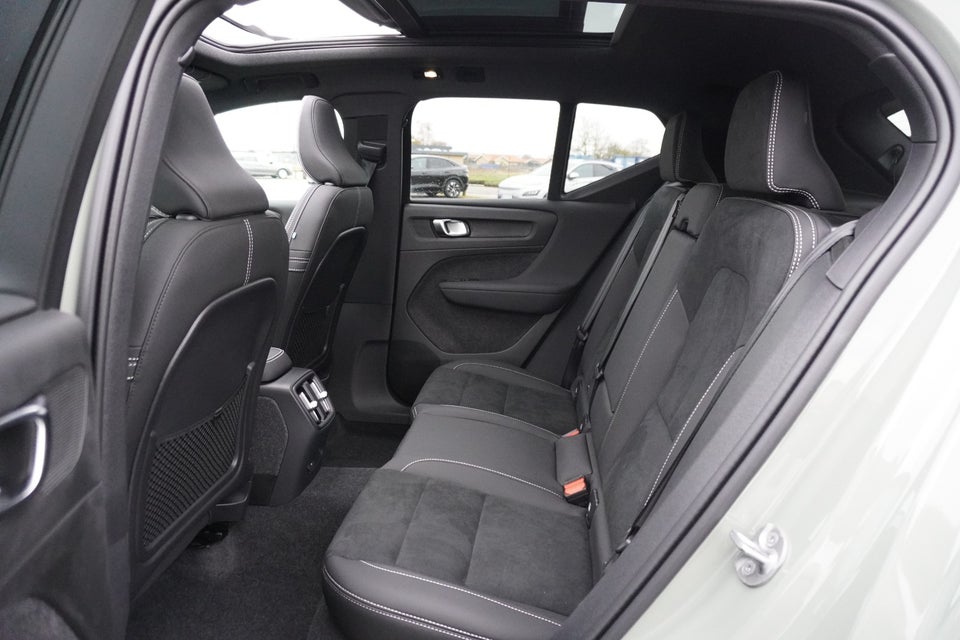 Volvo EX40 Extended Range Ultra 5d