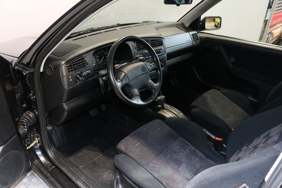 VW Golf III 2,8 VR6 aut. 3d