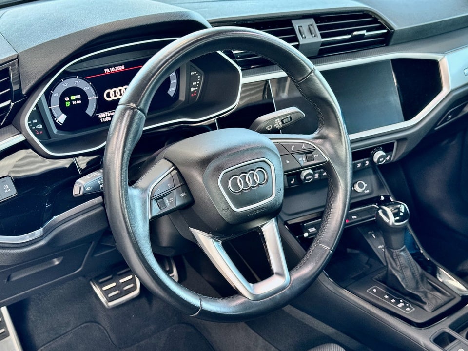 Audi Q3 45 TFSi e S-line plus S-tr. 5d