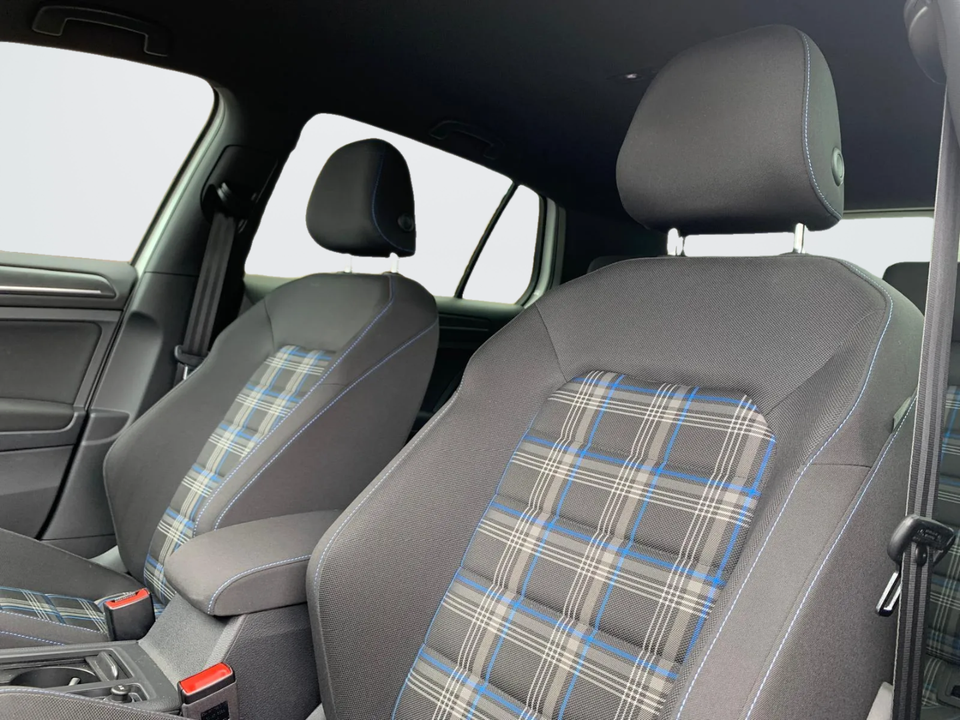 VW Golf VII 1,4 GTE DSG 5d