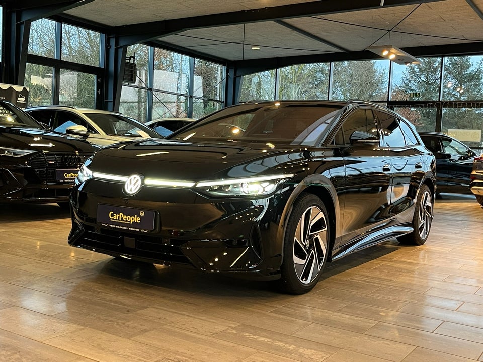 VW ID.7 77 Style+ Tourer 5d