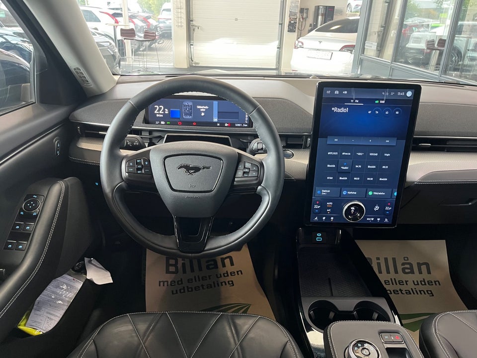 Ford Mustang Mach-E 75 Premium Standard Range 5d