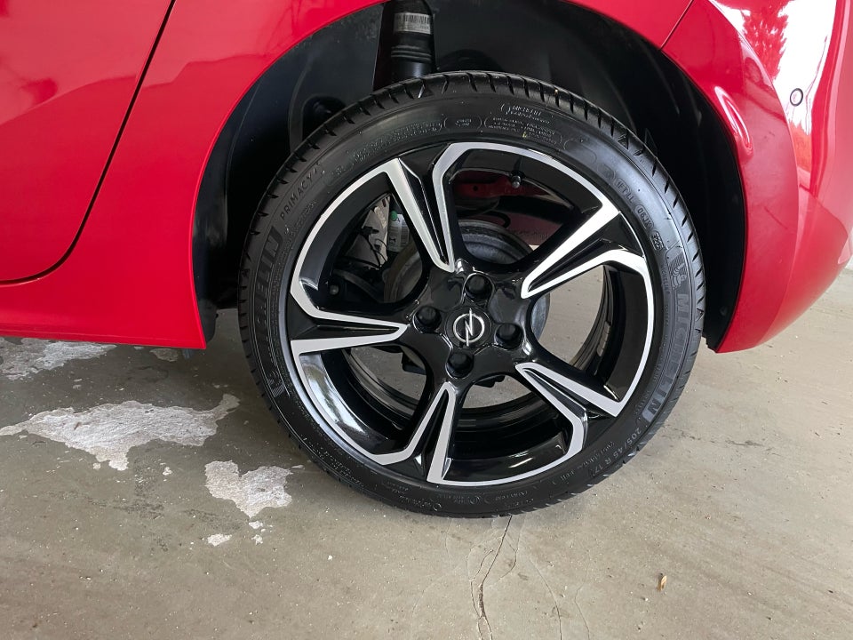 Opel Corsa 1,2 T 100 Black 5d