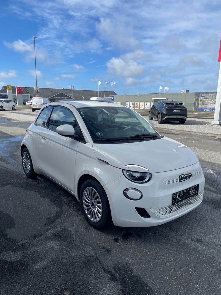 Fiat 500e 42 Icon 3d