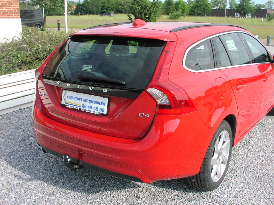 Volvo V60 2,0 D4 163 Momentum 5d