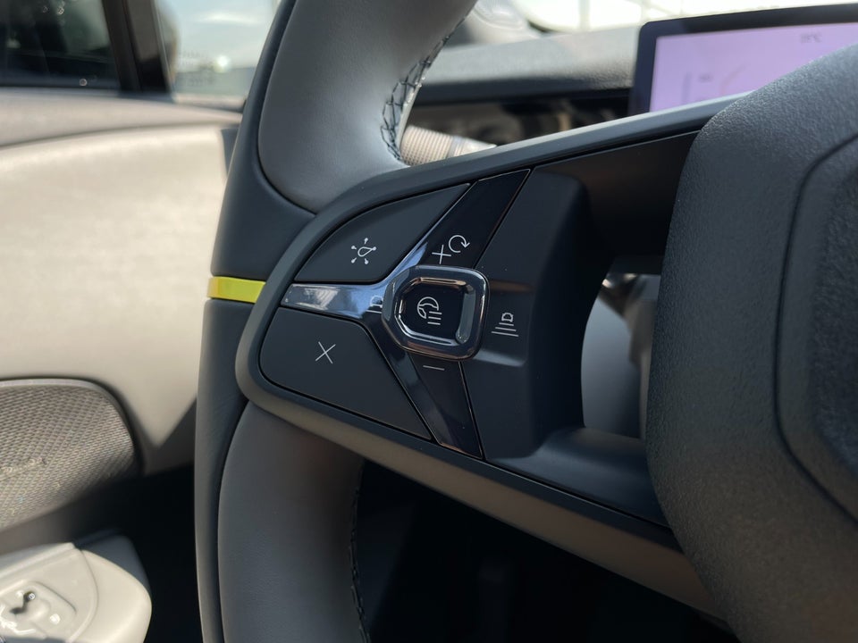 Lynk & Co 02 More 5d