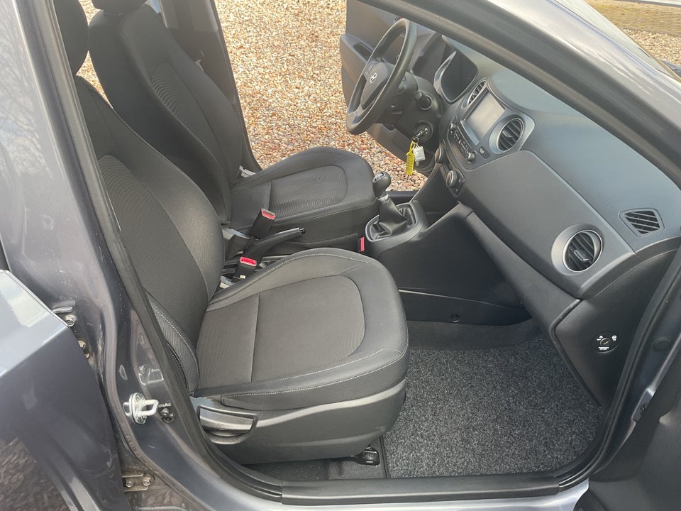 Hyundai i10 1,0 Touch 5d