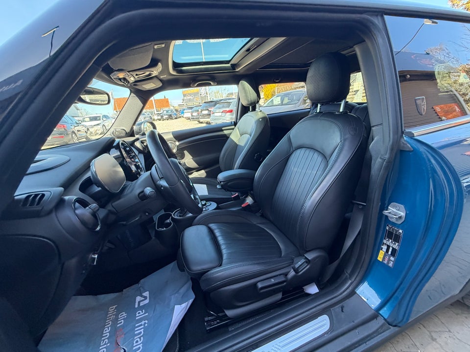 MINI Cooper SE Maximise 3d