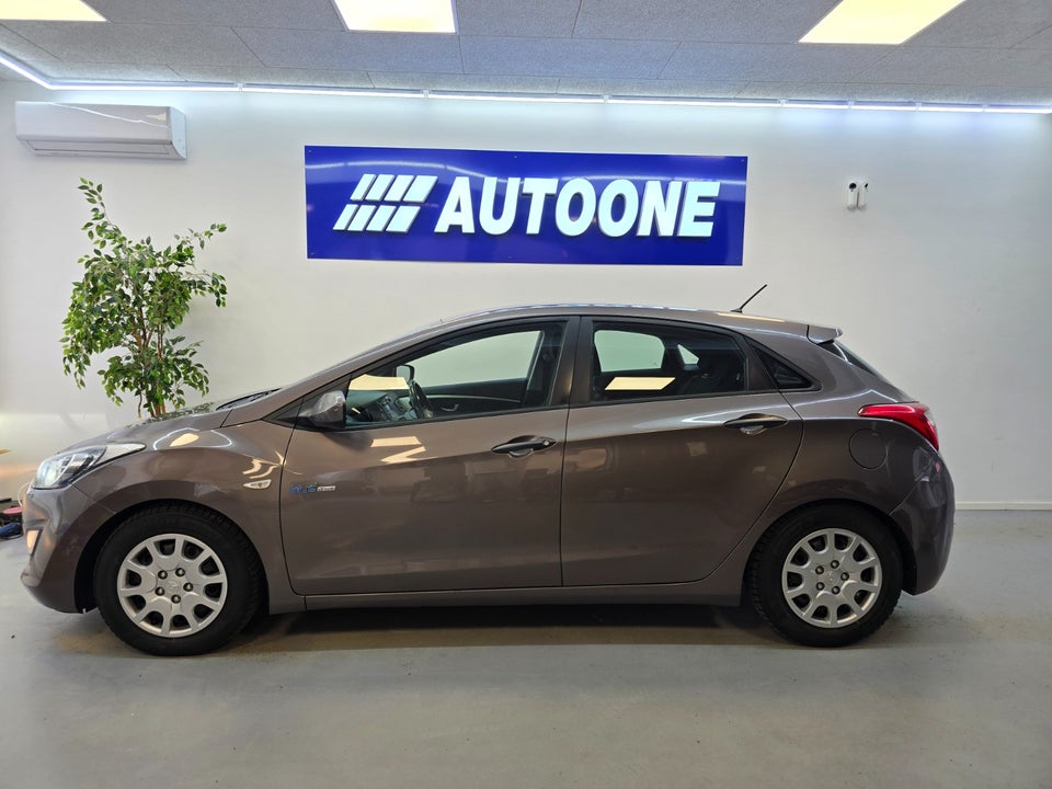 Hyundai i30 1,6 CRDi 110 XTR Eco 5d