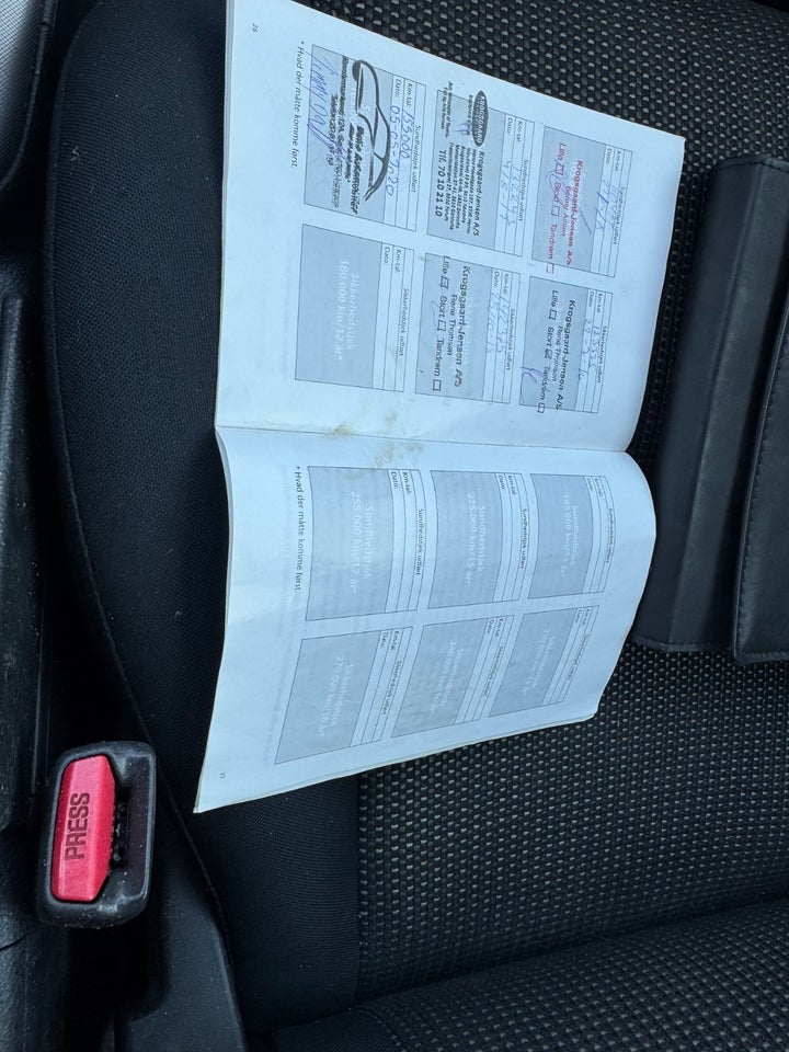 Toyota Avensis 1,8 VVT-i Terra stc. 5d