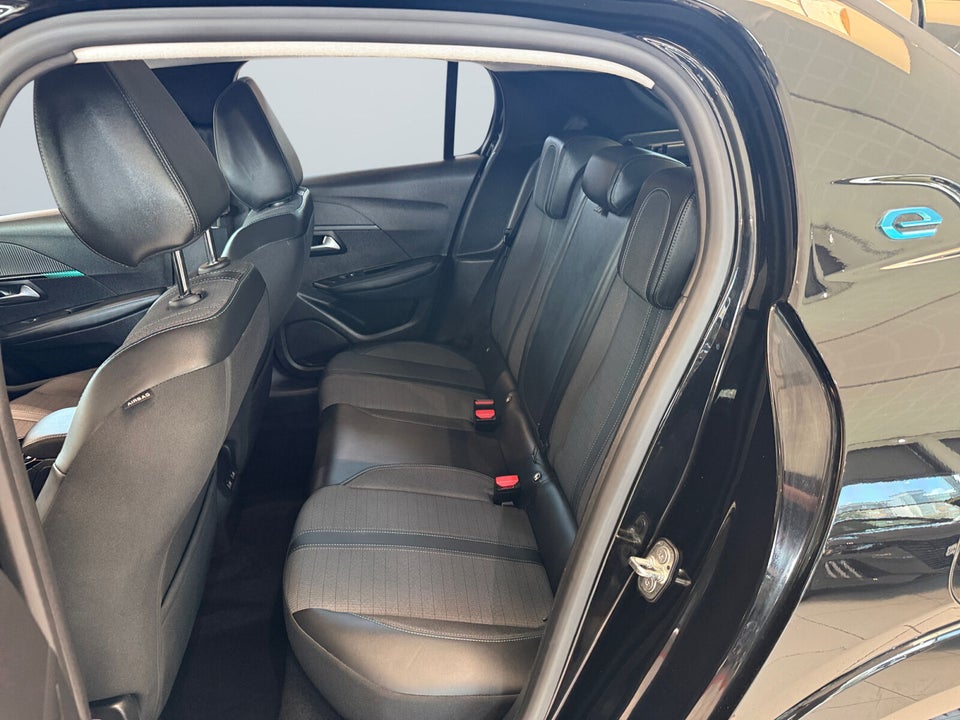 Peugeot e-208 50 Allure 5d